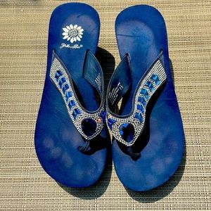 Yellow Box Size 7.5 Blue Rhinestone Thong-style Summer Sandals